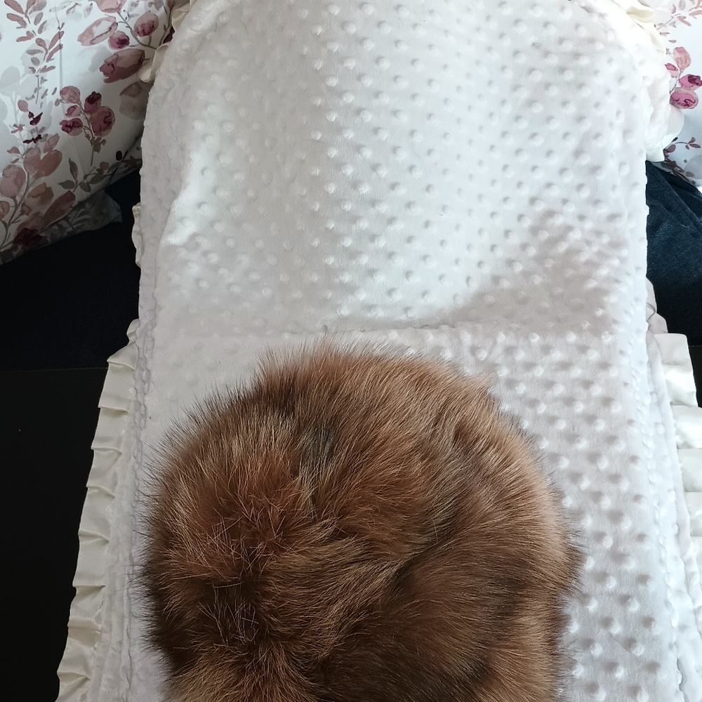 Fur Hat - Picture 8 of 14